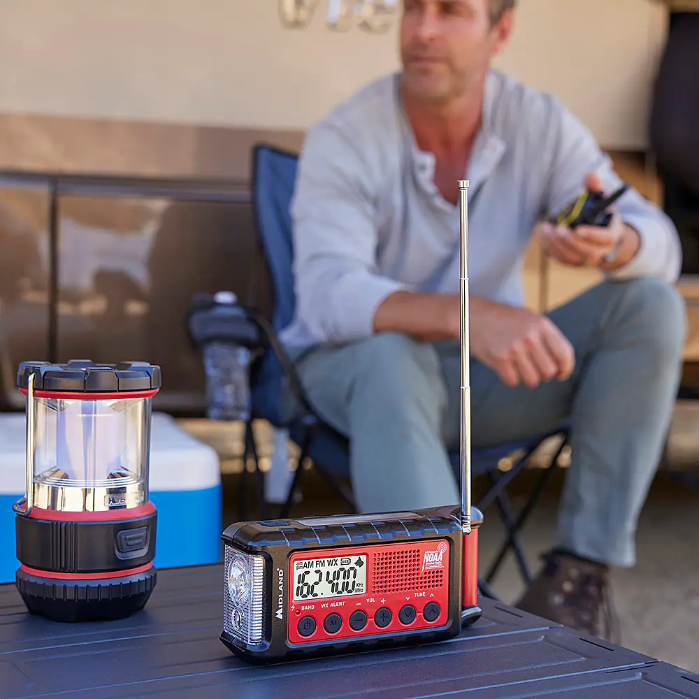 Midland - E+READY Emergency Crank Weather Alert Radio - Black / Red - Image 7