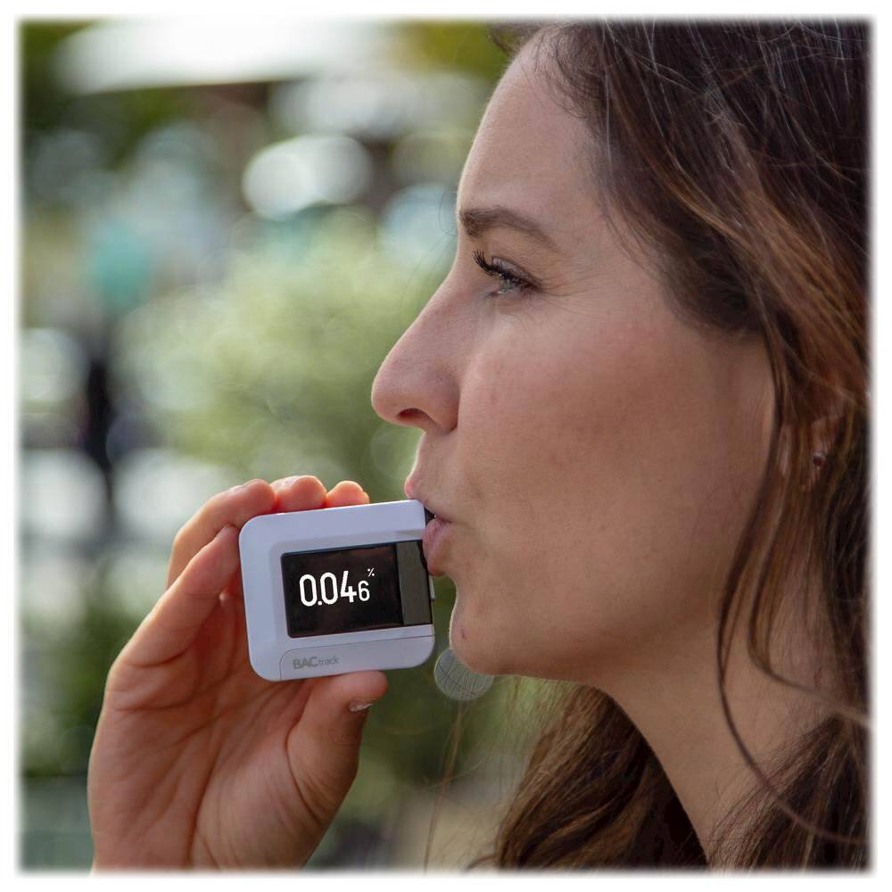 BACtrack - C8 Personal Breathalyzer - White/Black/Blue - Image 9