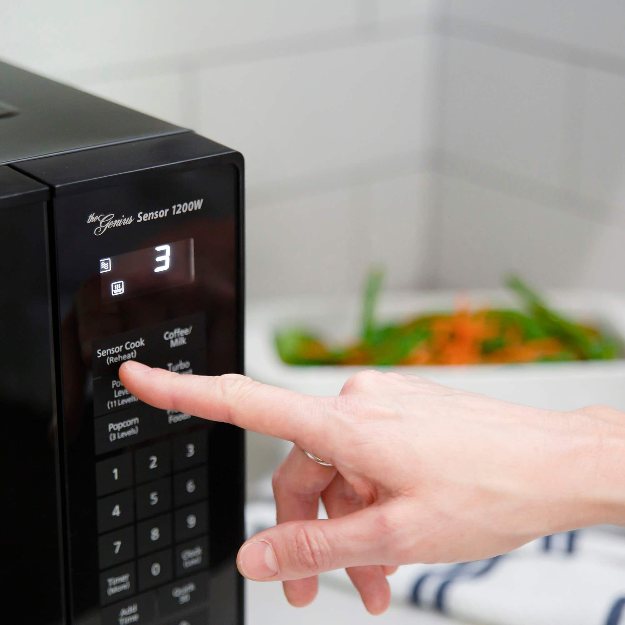 Panasonic - 1.2 Cu. Ft. 1200 Watt SN66KB Microwave with Inverter and Genius Sensor - Black - Image 7