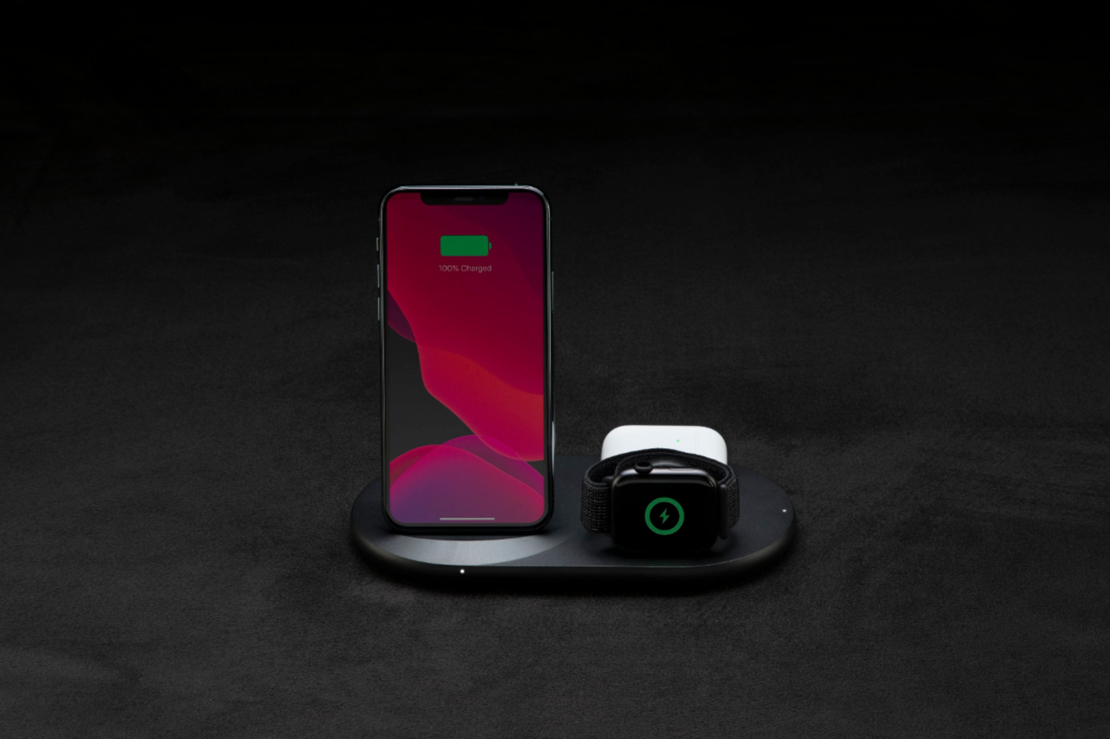 Belkin - 3-in-1 Wireless Charger - Fast Charging Stand for iPhone, Watch & AirPods - Qi-Certified Charger - Case Compatible - Black - Image 16
