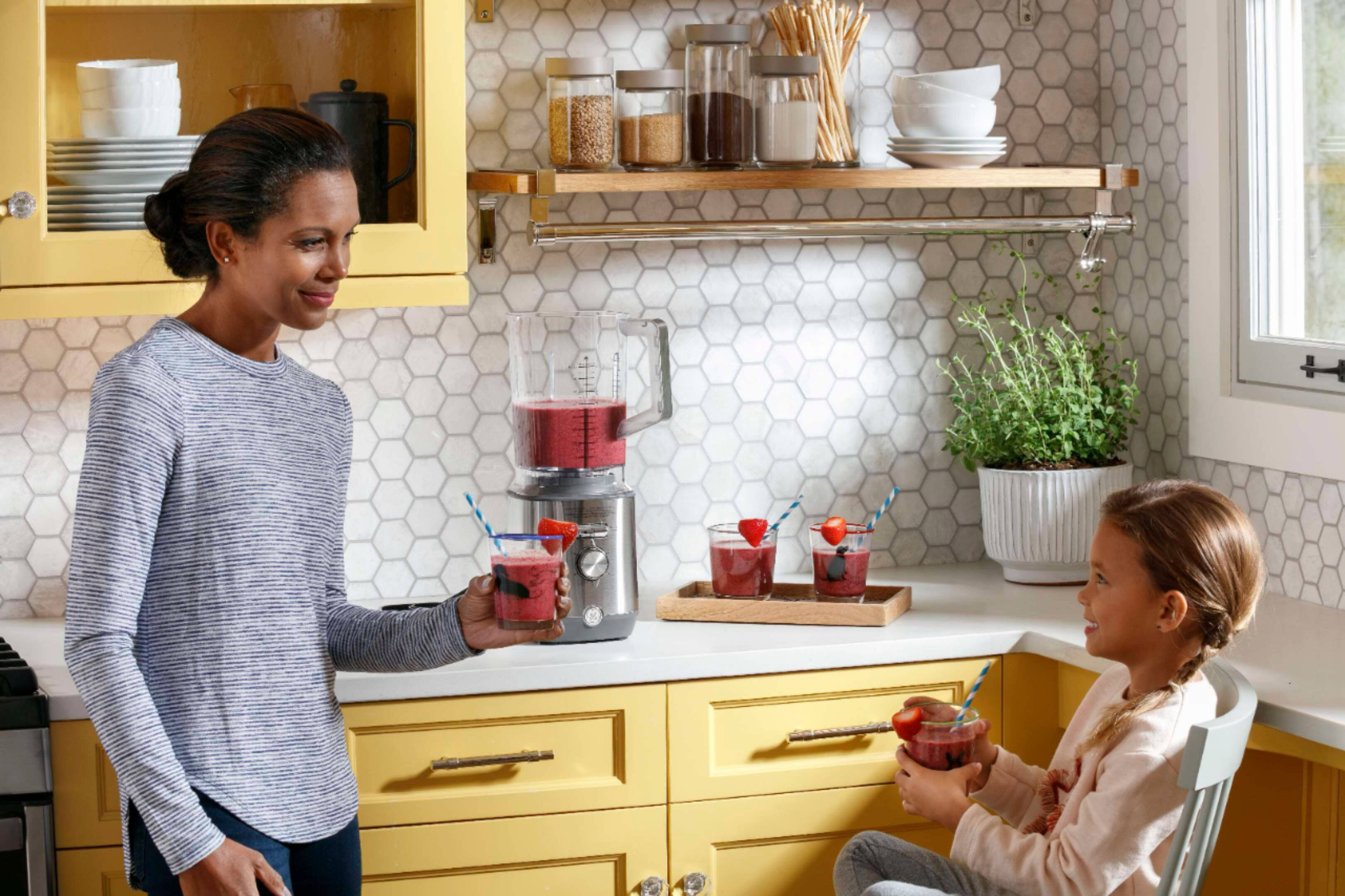 GE - 5-Speed 64-Oz. Blender with Blender Cups - Stainless Steel - Image 25