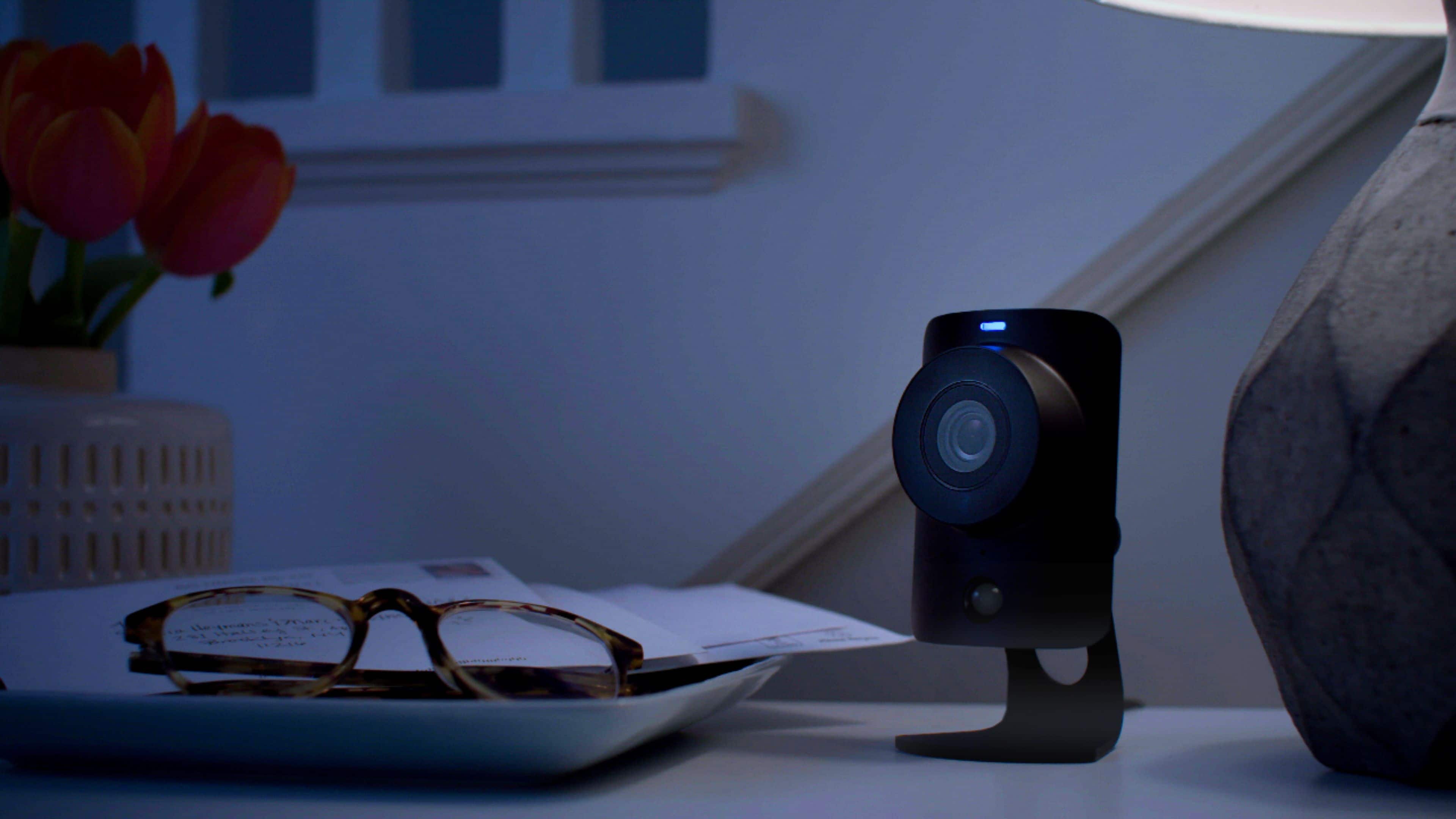 SimpliSafe - SimpliCam Wired Indoor 1080p HD Security Camera - Black - Image 3