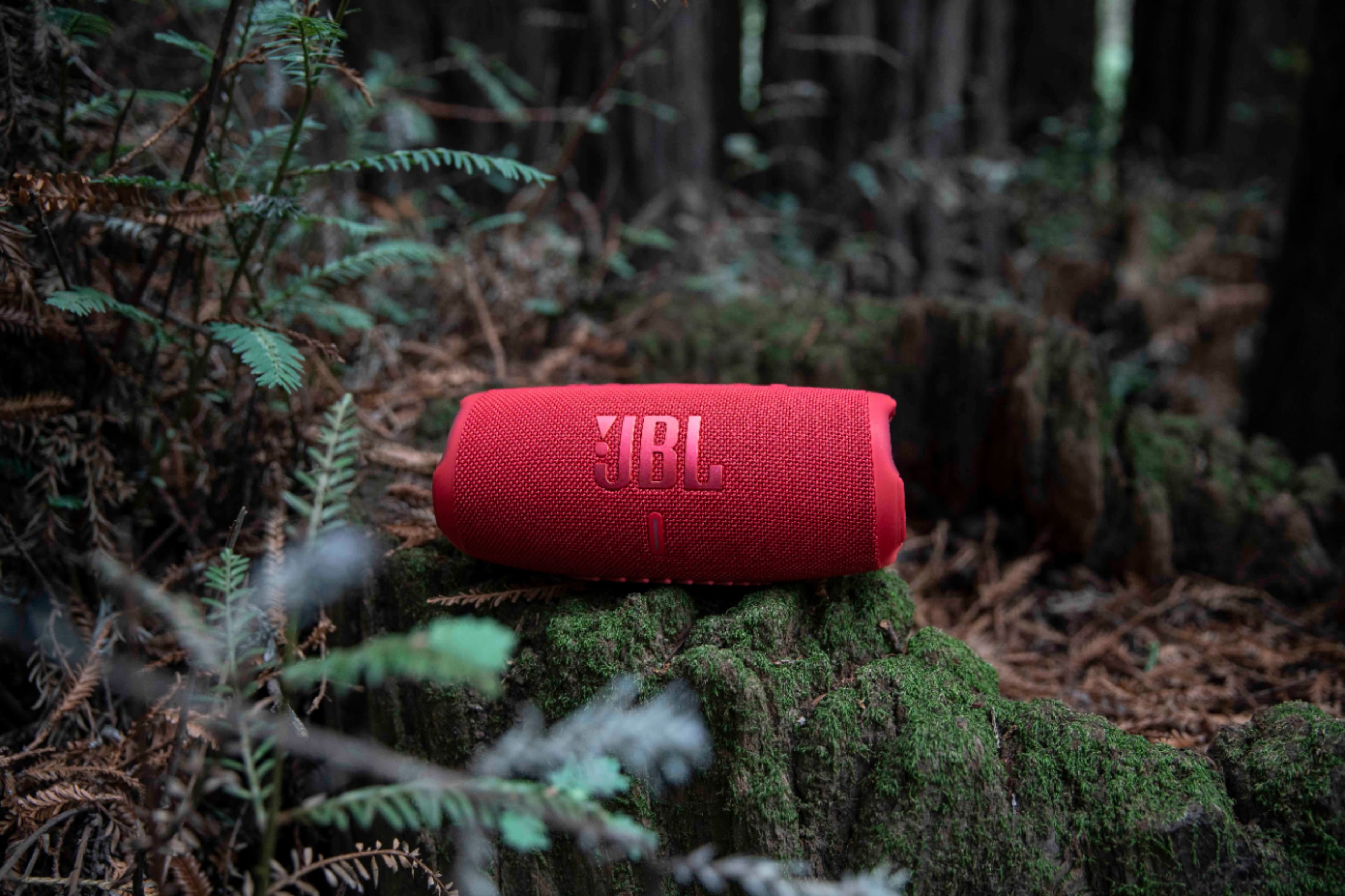 JBL - CHARGE5 Portable Waterproof Speaker with Powerbank - Red - Image 8