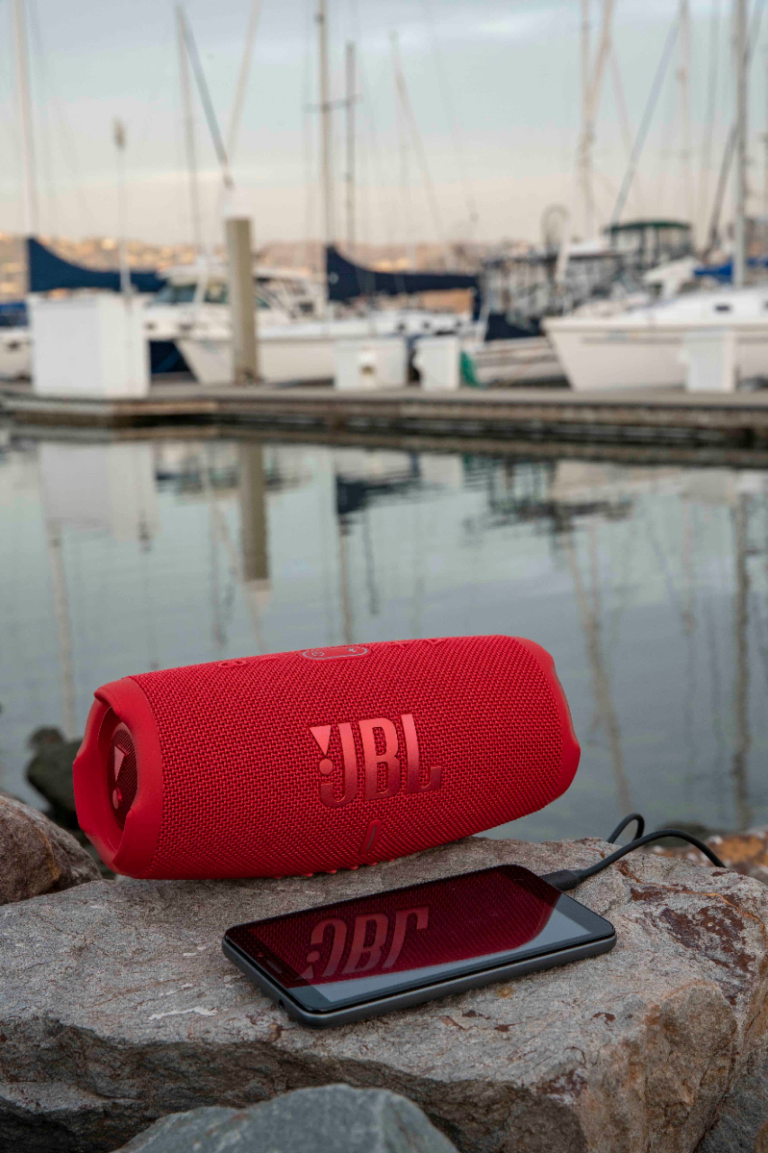 JBL - CHARGE5 Portable Waterproof Speaker with Powerbank - Red - Image 9