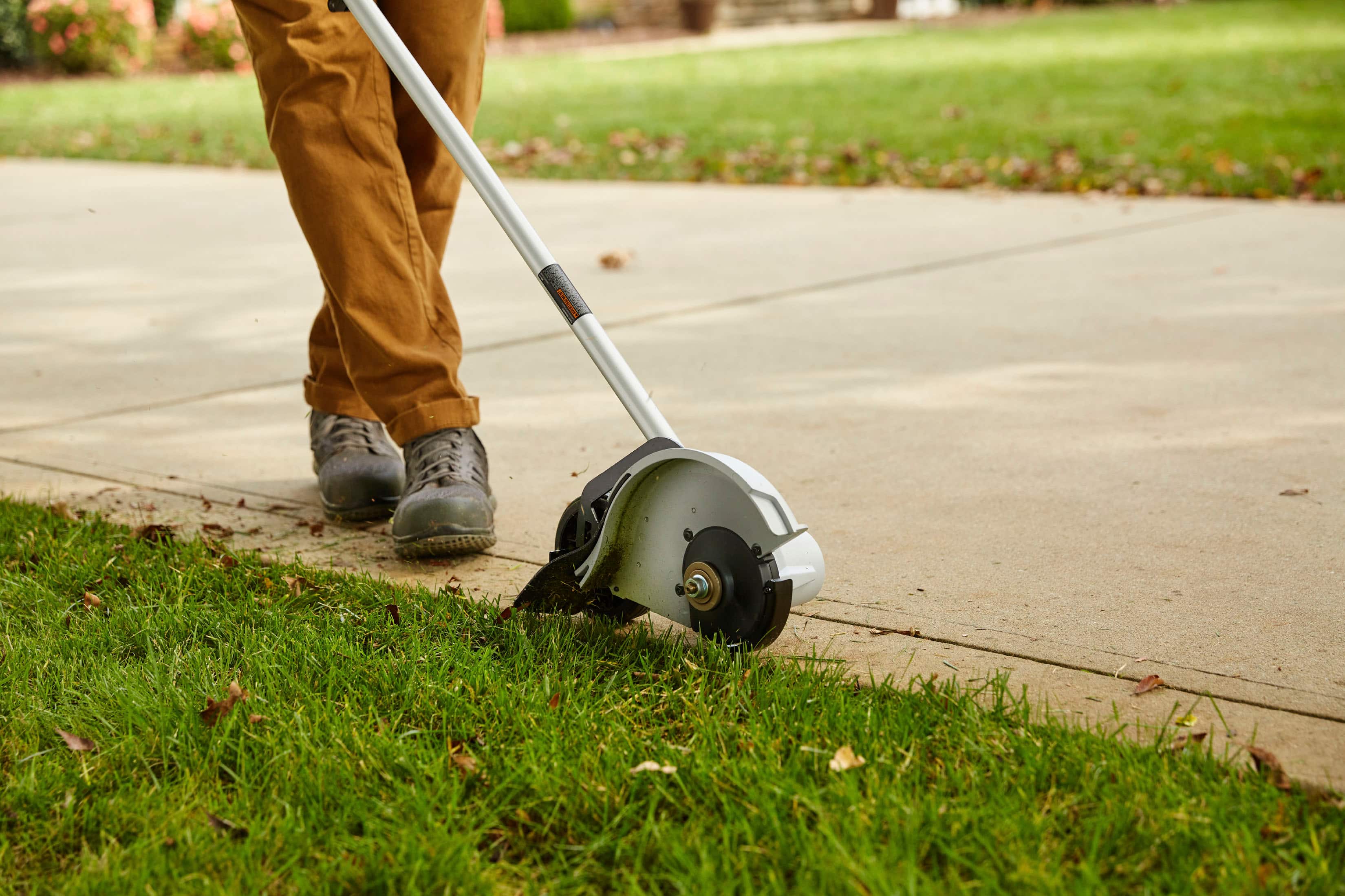 Greenworks - 80-Volt 8-Inch Cutting Diameter Brushless Straight Shaft Edger (Battery Not Included) - Green - Image 8