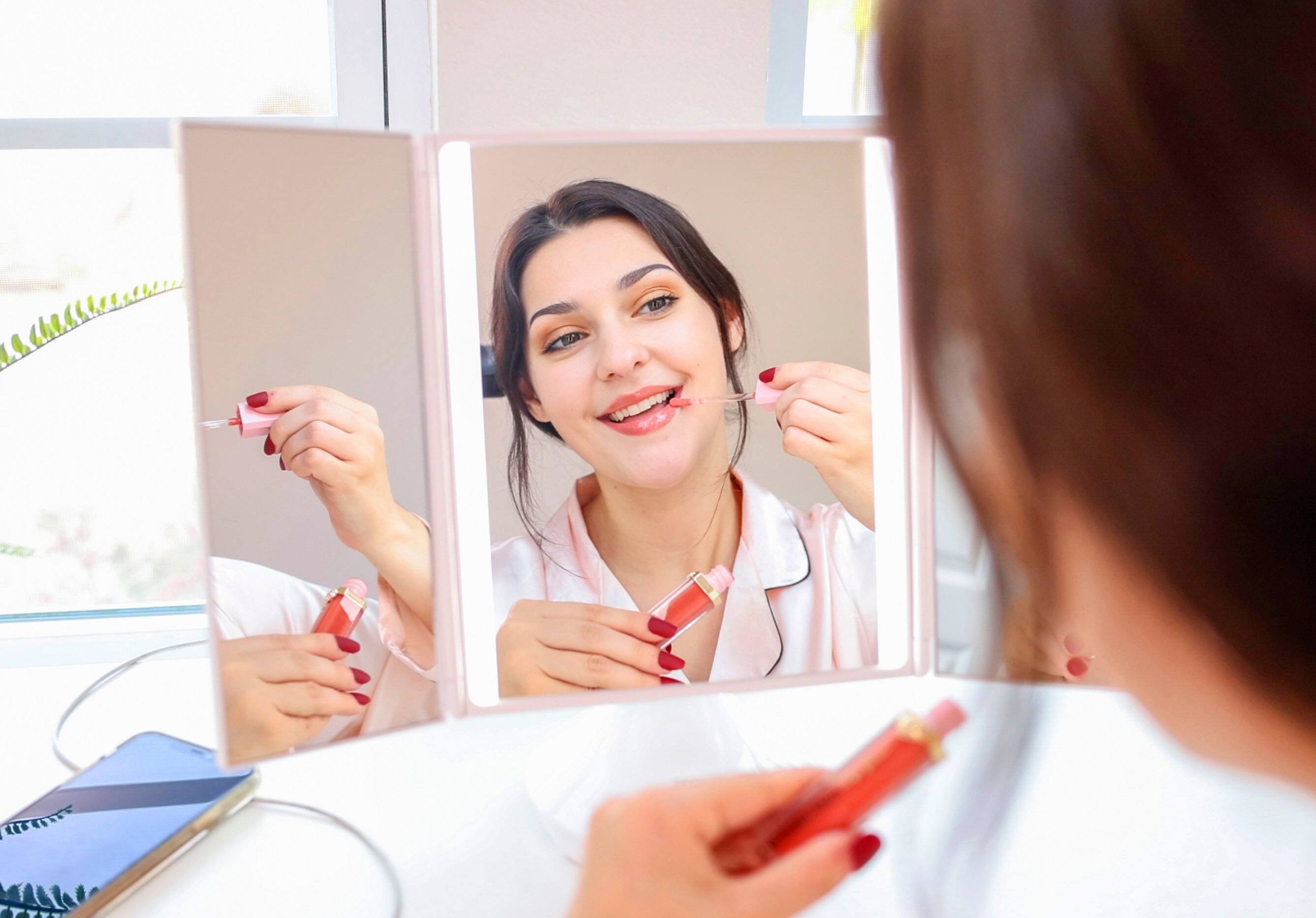 iHome - REFLECT TRIFOLD Vanity Speaker with Bluetooth, Speakerphone, and USB Charging - White - Image 12