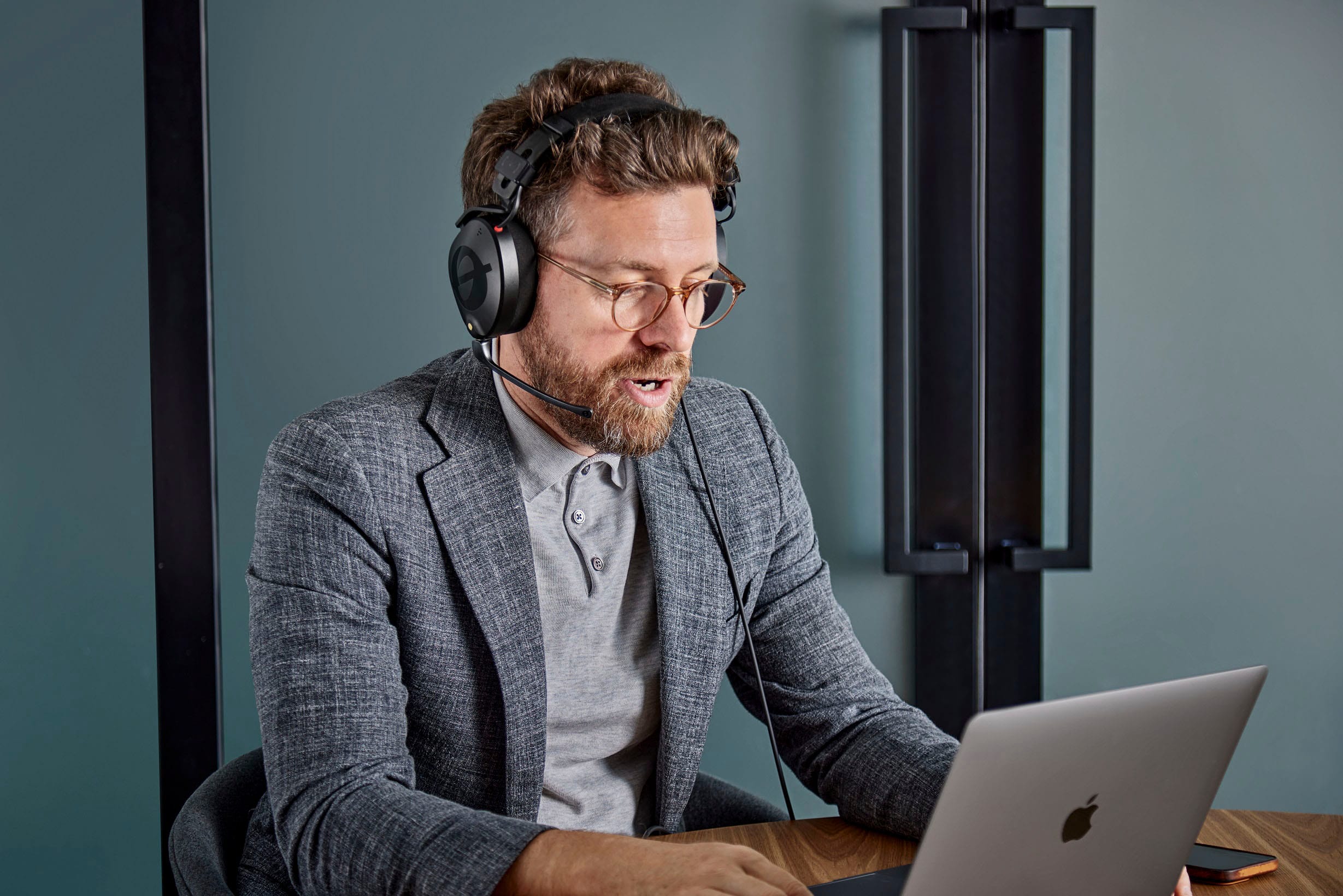 RØDE - NTH-100M Professional Over-the-Ear Headphones - Black - Image 6