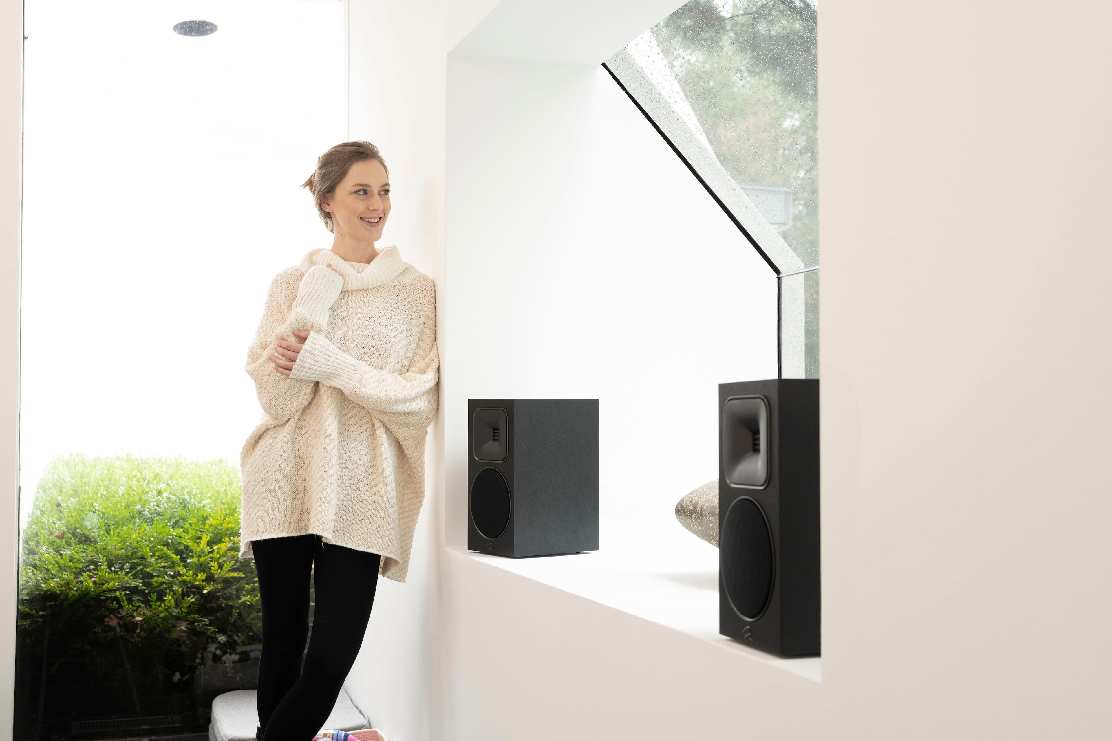 MartinLogan - Motion Foundation B1 2-Way Bookshelf Speaker with 5.5” Midbass Driver (Each) - Black - Image 11