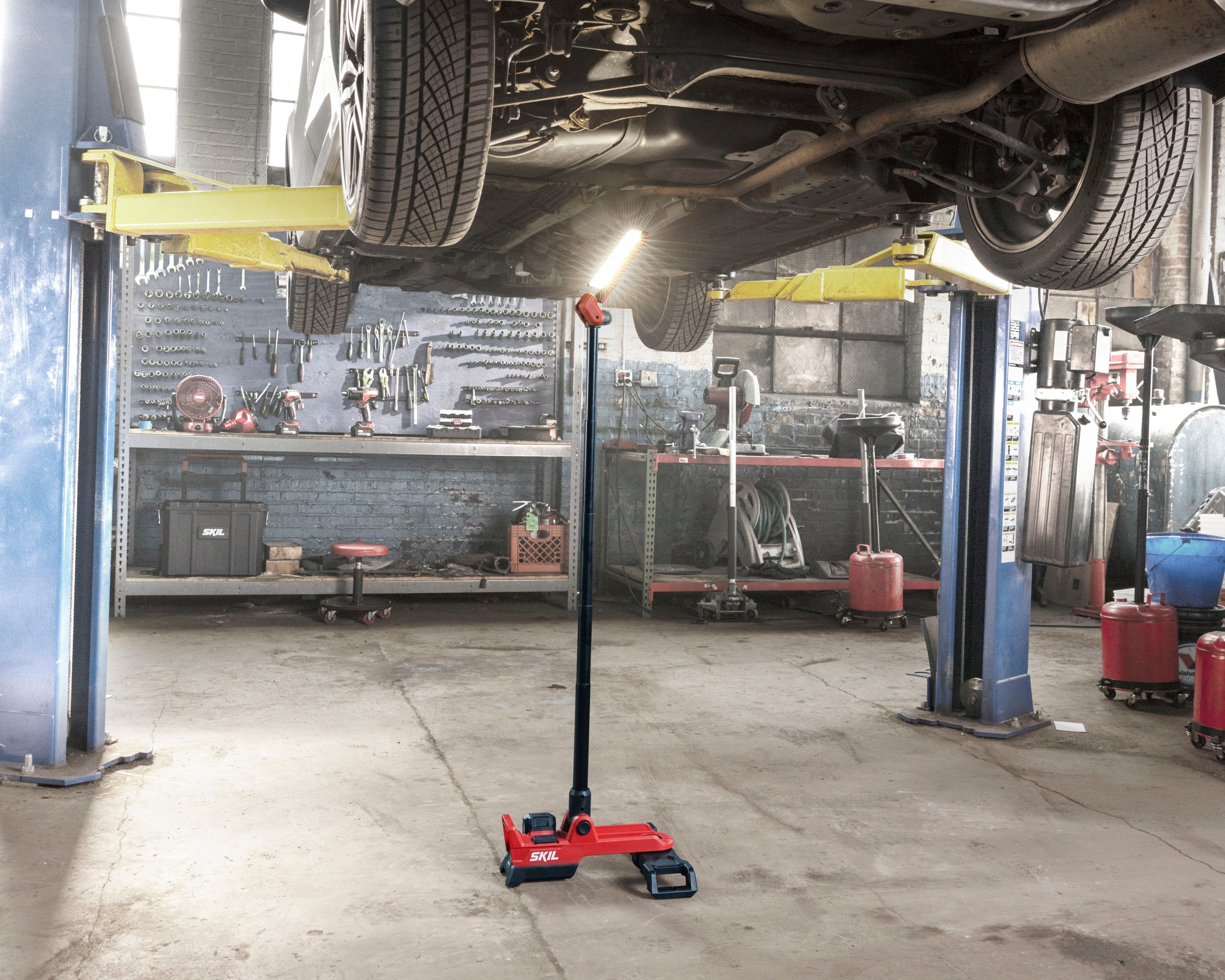 Skil - 12V/20V Compact Tower Light, Tool Only - red/black - Image 4