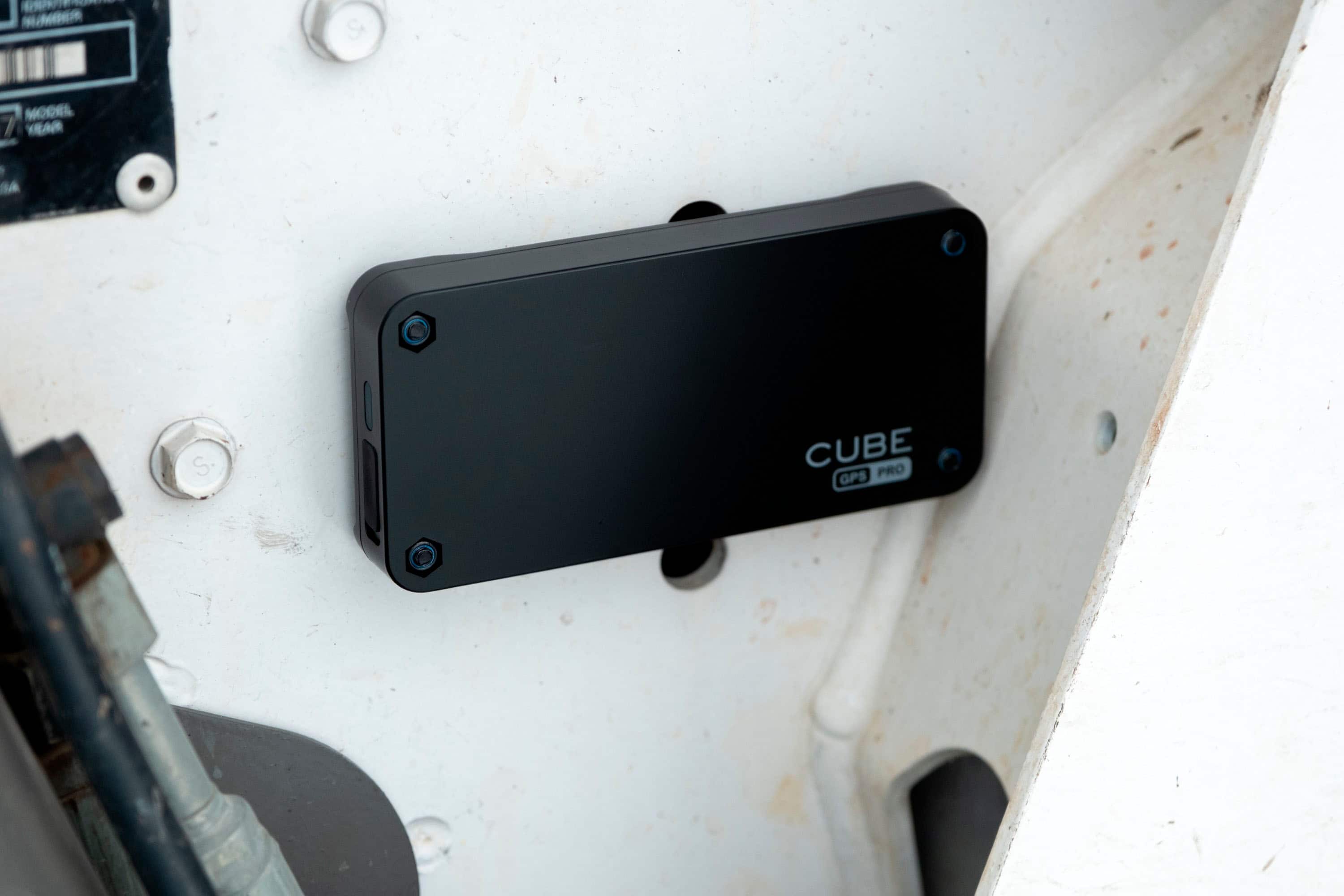 Cube - GPS Vehicle Tracker with magnetic base and one year rechargeable battery - Black - Image 20