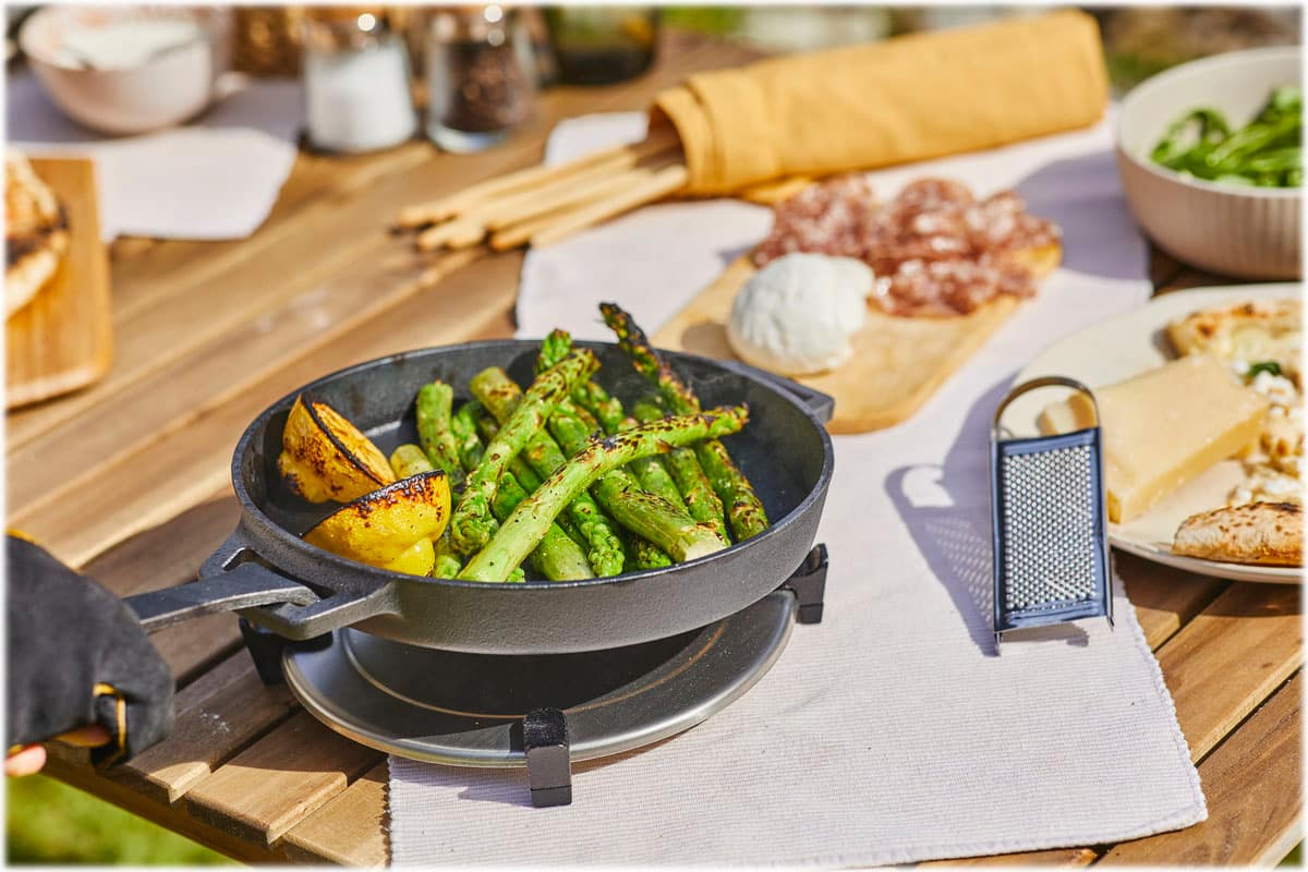 Ooni - Cast Iron Skillet - Black - Image 8