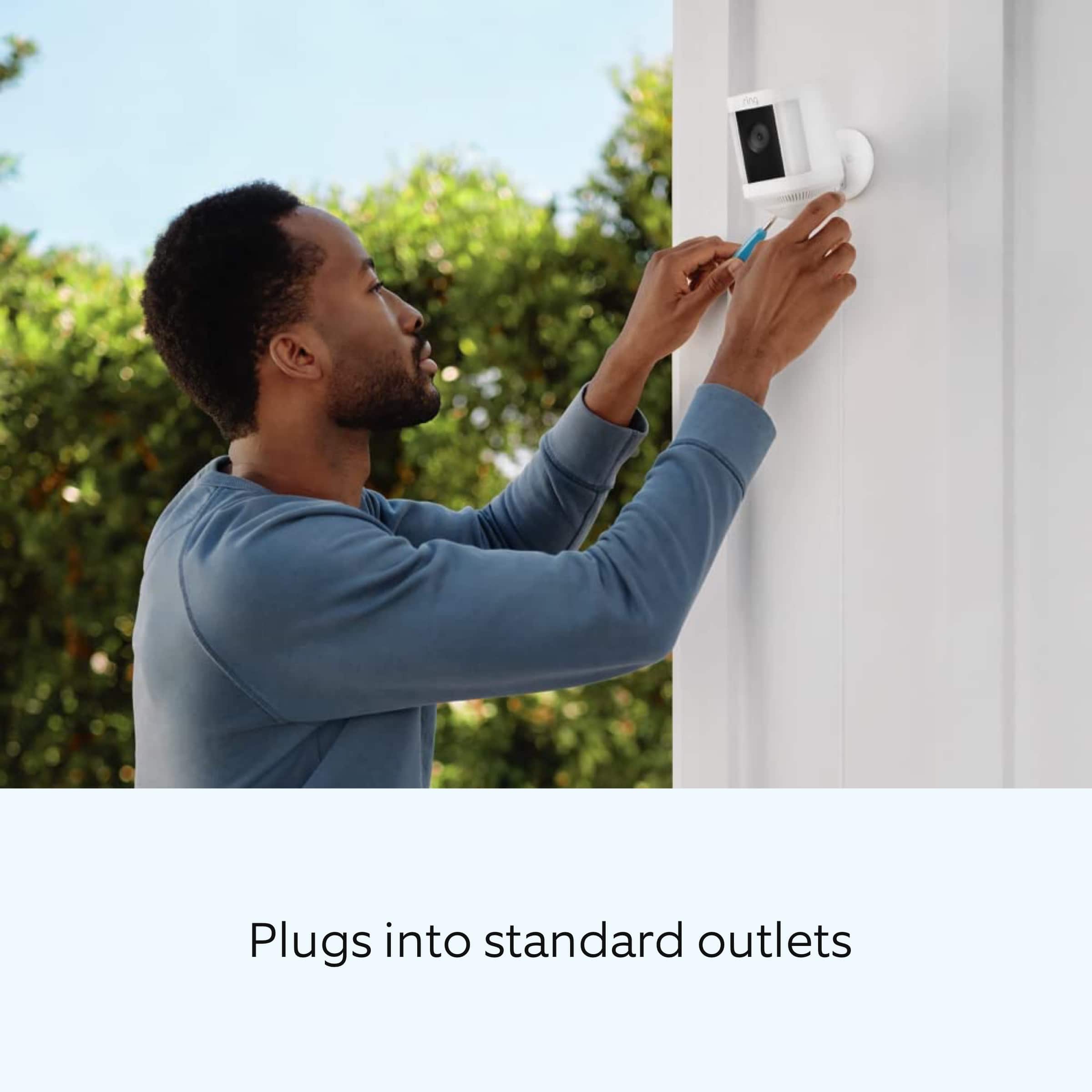 Ring - Spotlight Cam Plus Outdoor/Indoor 1080p Plug-In Surveillance Camera - Black - Image 3