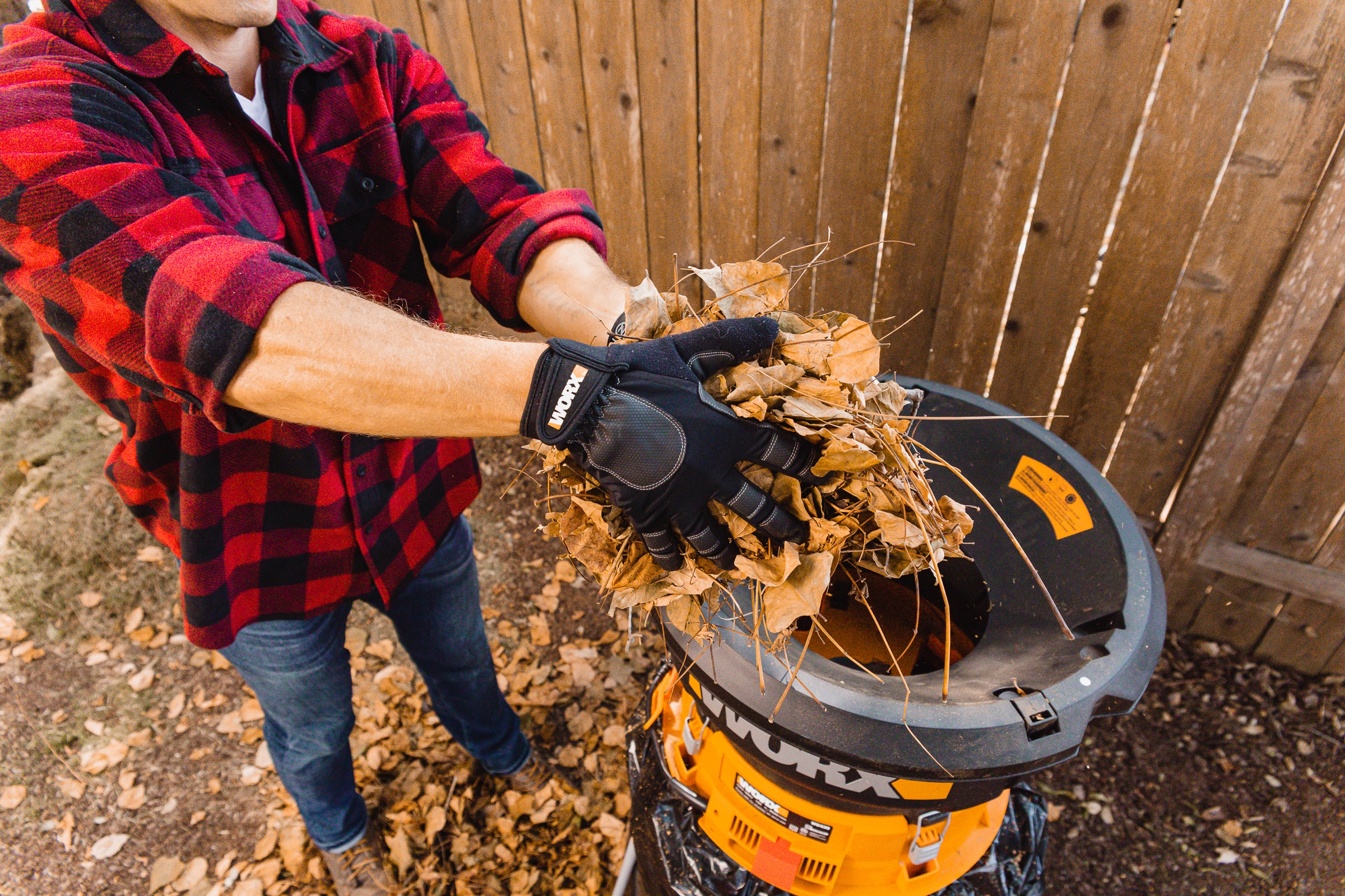 WORX - 13 Amp Electric Leaf Mulcher - 53 Gallons of Leafs Per Min - 11:1 Leaf Mulching Ratio - Foldable Design for Storage - Black - Image 7